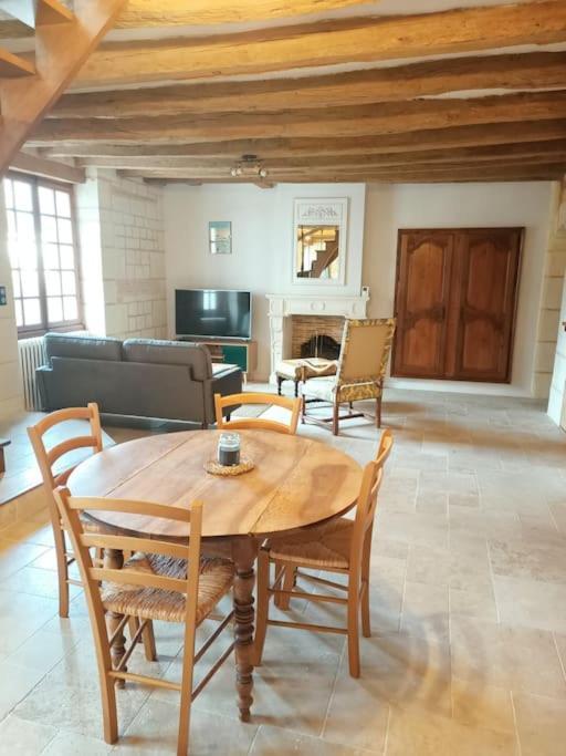 Gite Avec Vue Sur L'Indre Artannes-sur-Indre Extérieur photo